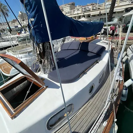 Πλωτό κατάλυμα Mediterranean Experience