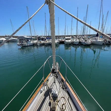 Botel Mediterranean Experience Masnou